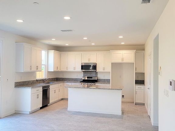 Homesite 416 Kitchen