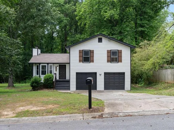 2442 Falcon Ct, Lawrenceville, GA 30043