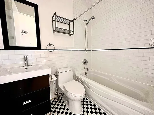 Rented by EXR | media 10