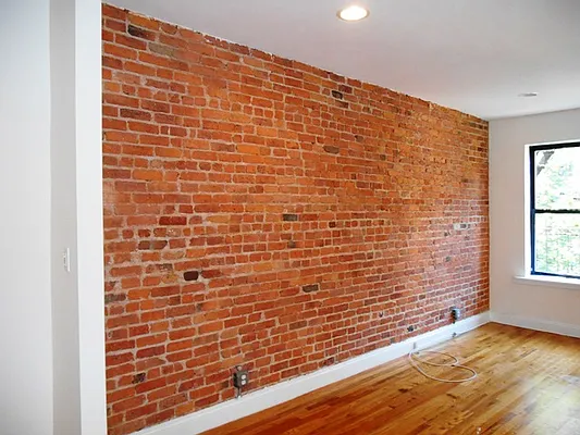 Rented by PMG Real Estate  | media 33