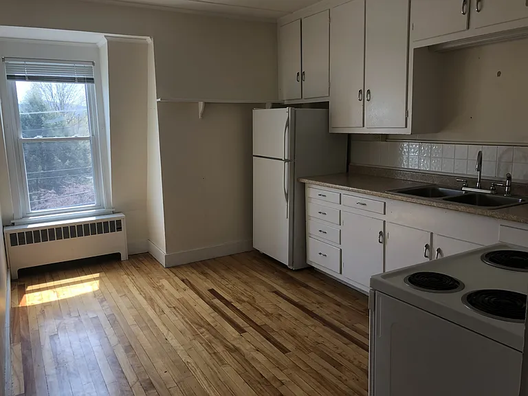 5 Park St #3 — Photo 3