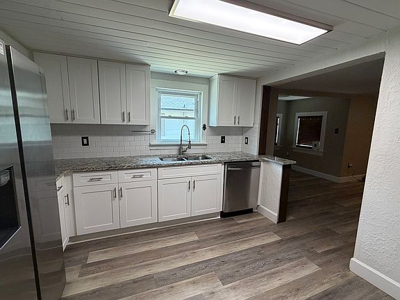 3rd image of 916 4th St