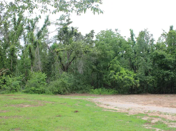 6 Barnstable Rd, Corinth, MS 38834