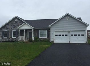 131 Onyx Dr, Chambersburg, PA 17202