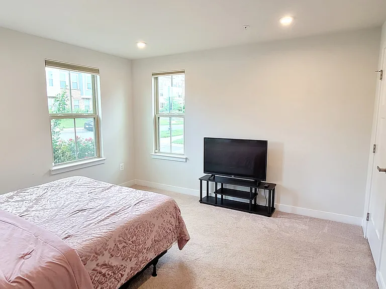 8667 Shady Pines Dr — Photo 17