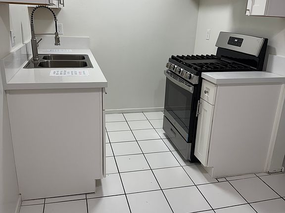3rd image of 17040 Yukon Ave APT 10