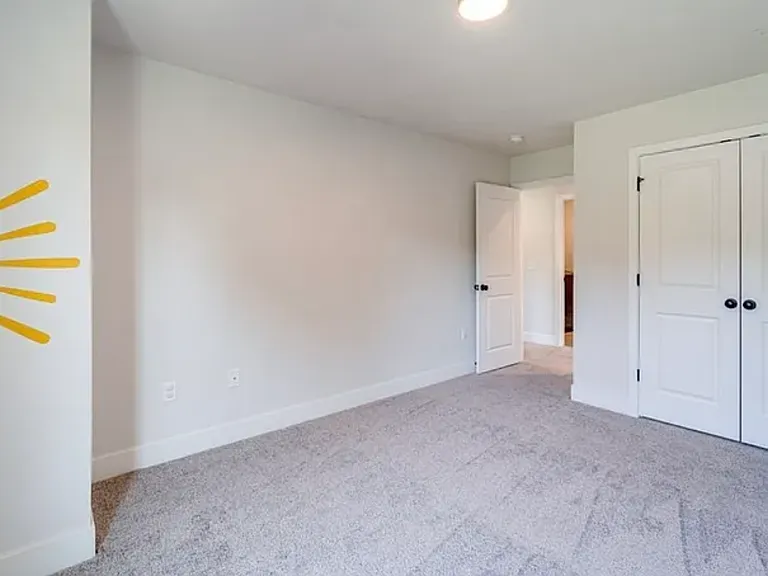 7 Limox Ln — Photo 19