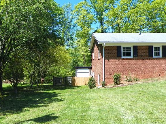 2nd image of 111 Roswell Ct