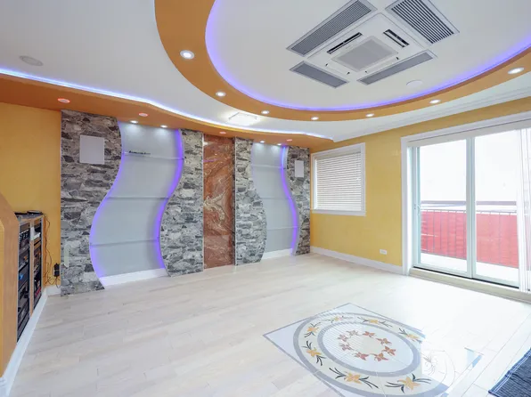 1260 Avenue Y image 3 of 14