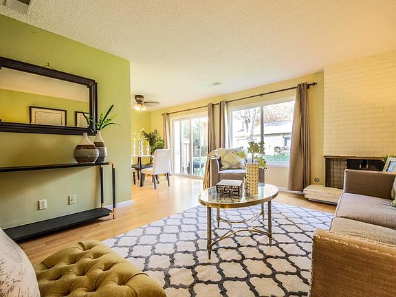 4th image of 1045 Regency Knoll Dr