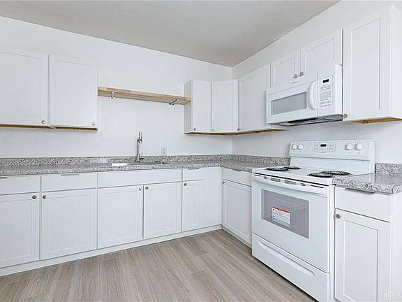 5th image of 321 Deeds Ave