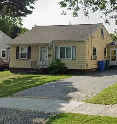 33 Van Olinda St Photo 1