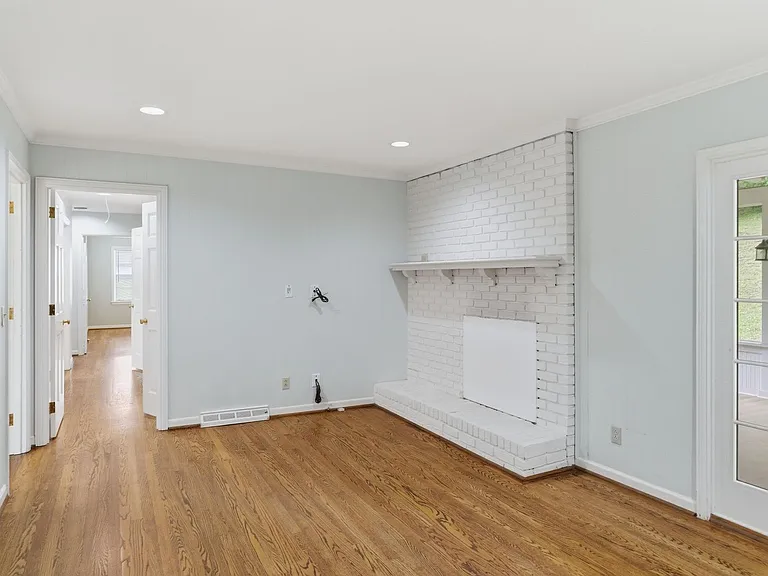 5724 Knob Rd — Photo 17