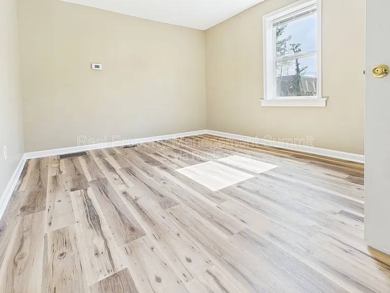 2501 N Augusta St #2 — Photo 9