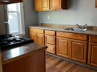 42 Floyd St FLOOR 3, Dorchester Center, MA 02124