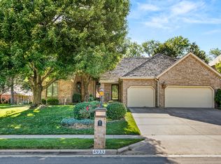 4933 S Warwick Ave, Springfield, MO 65804