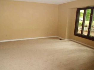 721 Bluewood Dr SE, Huntsville, AL 35802