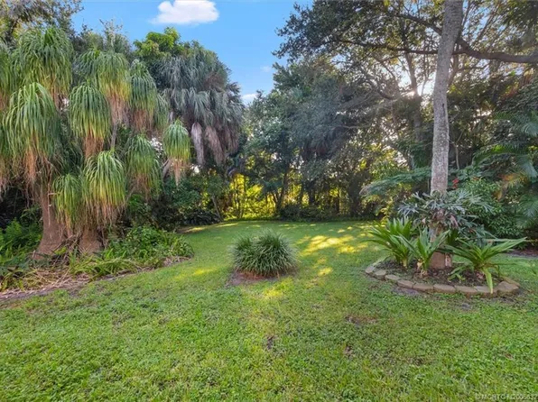 22 N Via Lucindia, Sewalls Point, FL 34996