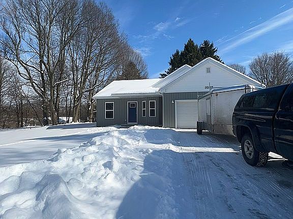 3rd image of 3288 Boyce Dr