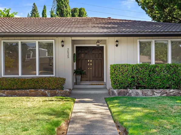 2625 American River Dr, Sacramento, CA 95864