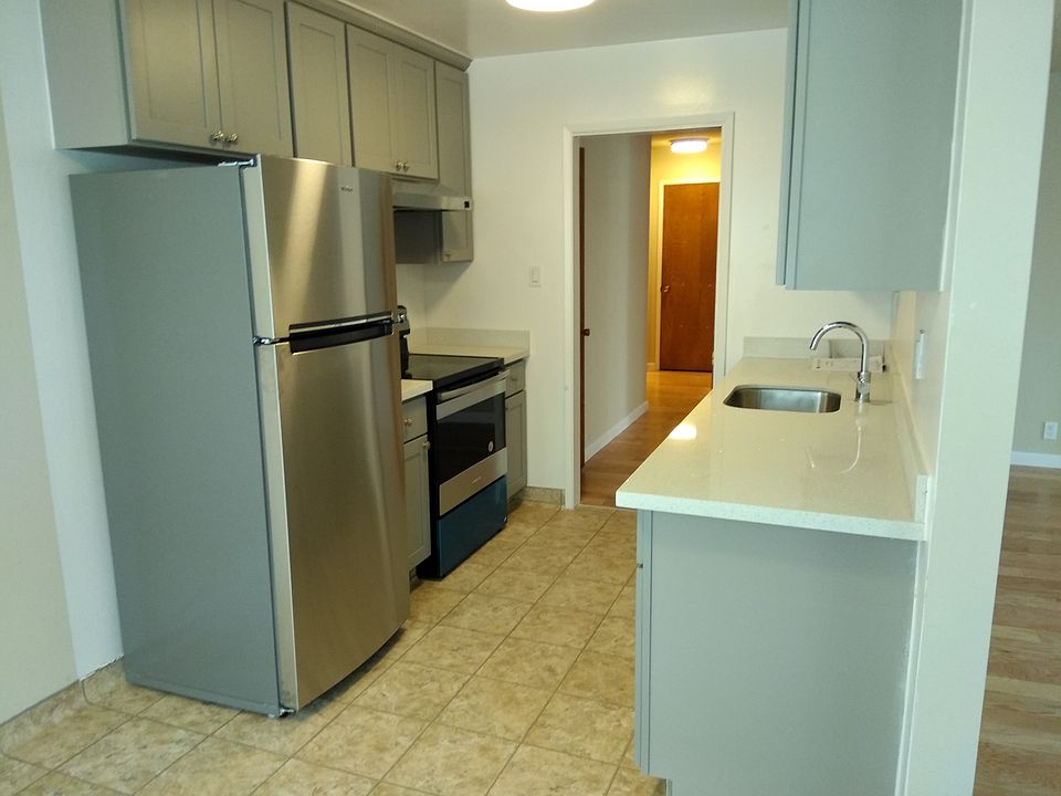 1st image of 1401 30th Ave APT 3