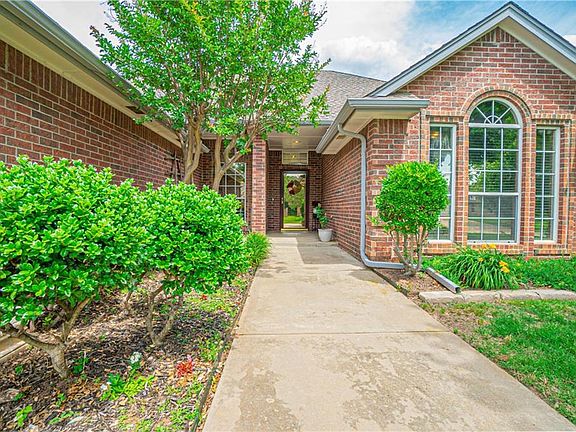 2nd image of 10912 Gateshead Dr