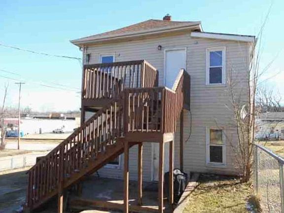 3rd image of 912 N 2nd St