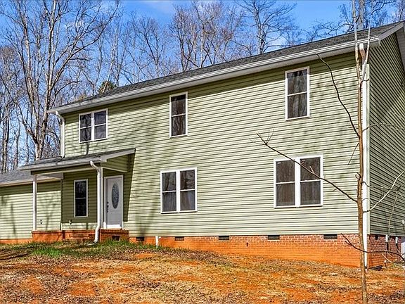 3rd image of 3219 Hines Chapel Rd