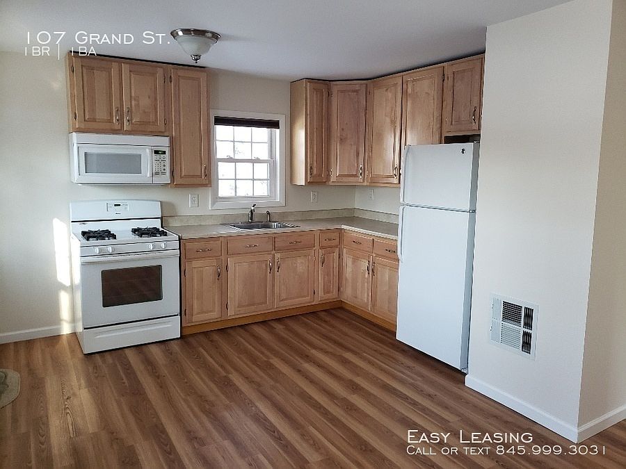 1st image of 107 Grand St