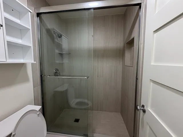Upgraded Orange 1 Bedrooms — Photo 16