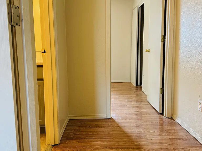 4556 NE 119th Ave #10 — Photo 16