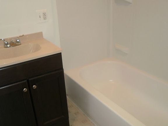 2nd image of 3826-3828 S Broadway