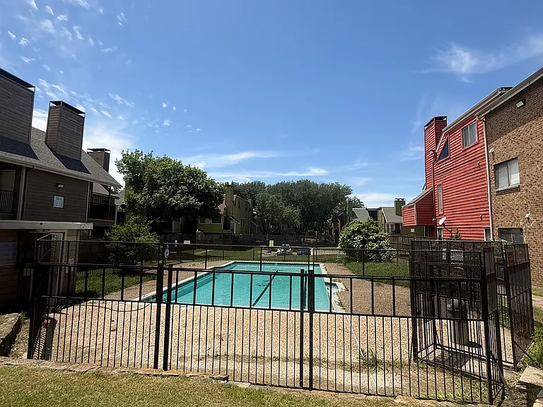 9839 Walnut St #210 — Photo 31
