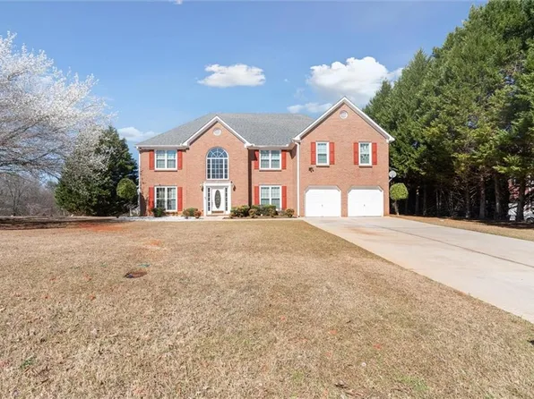 6844 Cavalier Ct, Stone Mountain, GA 30087
