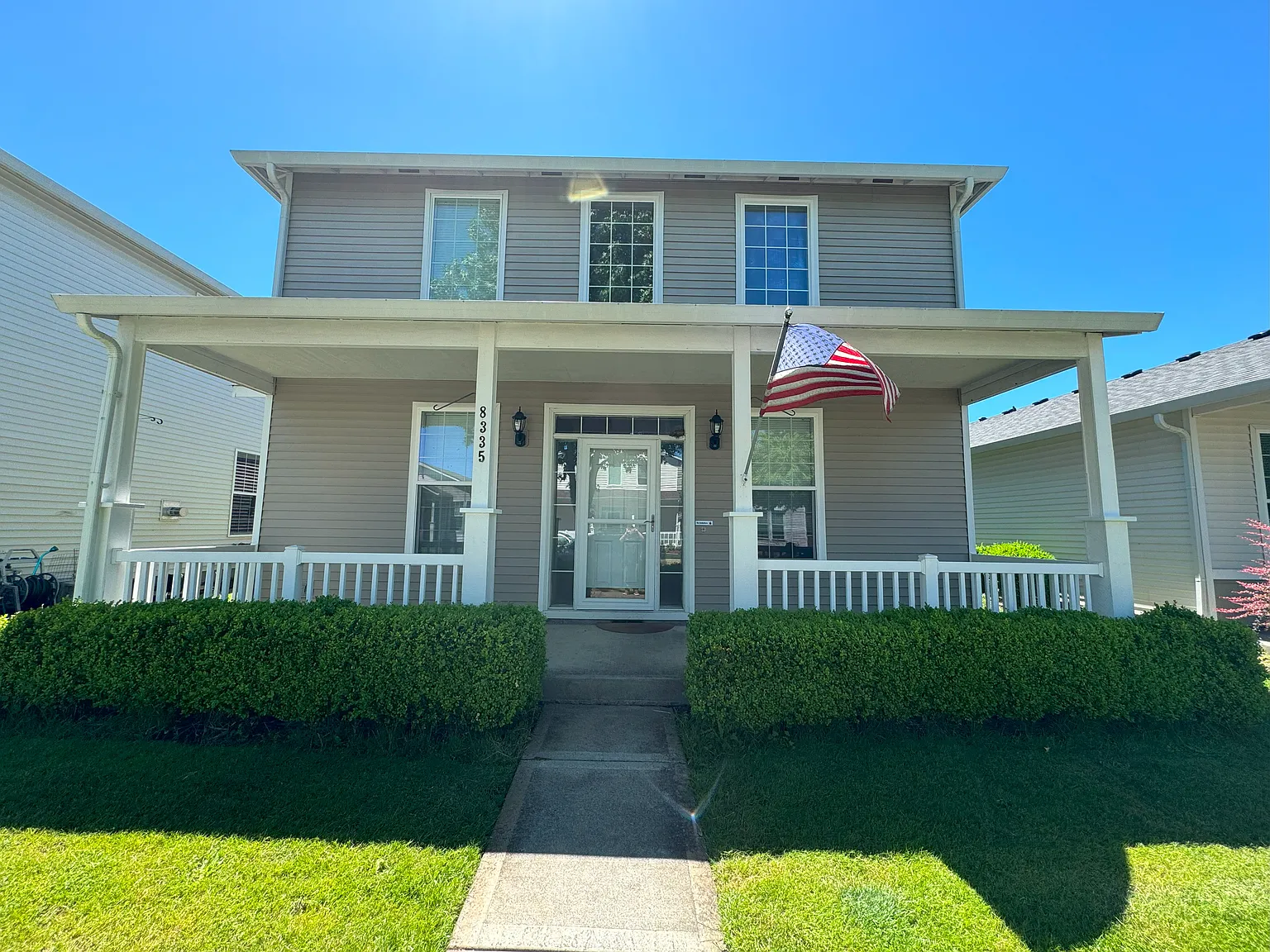 3 bed, 2.5 bath, 2158 sqft, $2,600 — Photo 1
