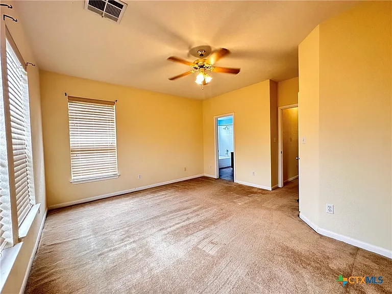 2050 Lisa Ln — Photo 22