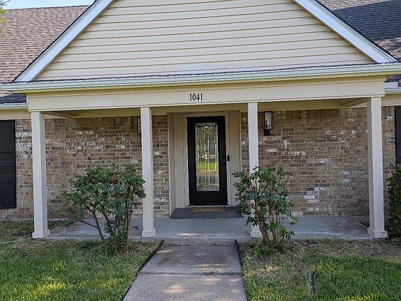 2nd image of 1041 Melissa Ln