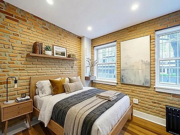 5th image of 72 Carmine St #2BC