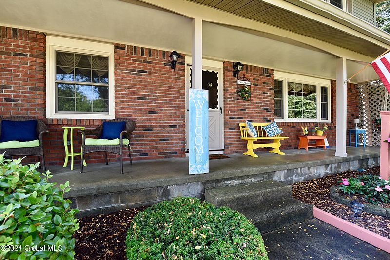 4th image of 15 Walter Drive