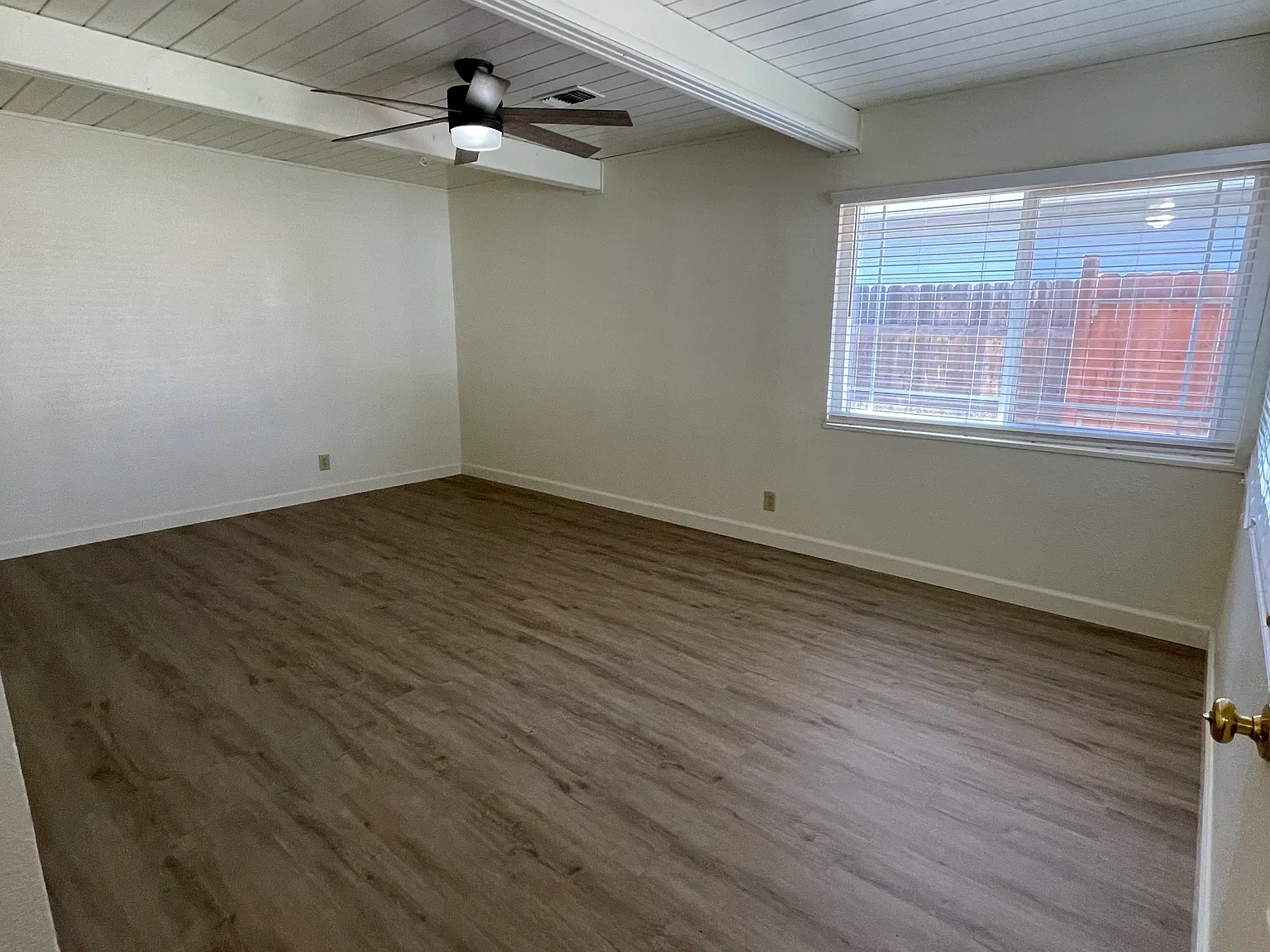 4 bed, 1171 sqft, $1,800 — Photo 2