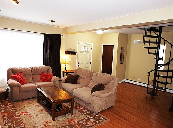 4th image of 2243 N Narragansett Ave