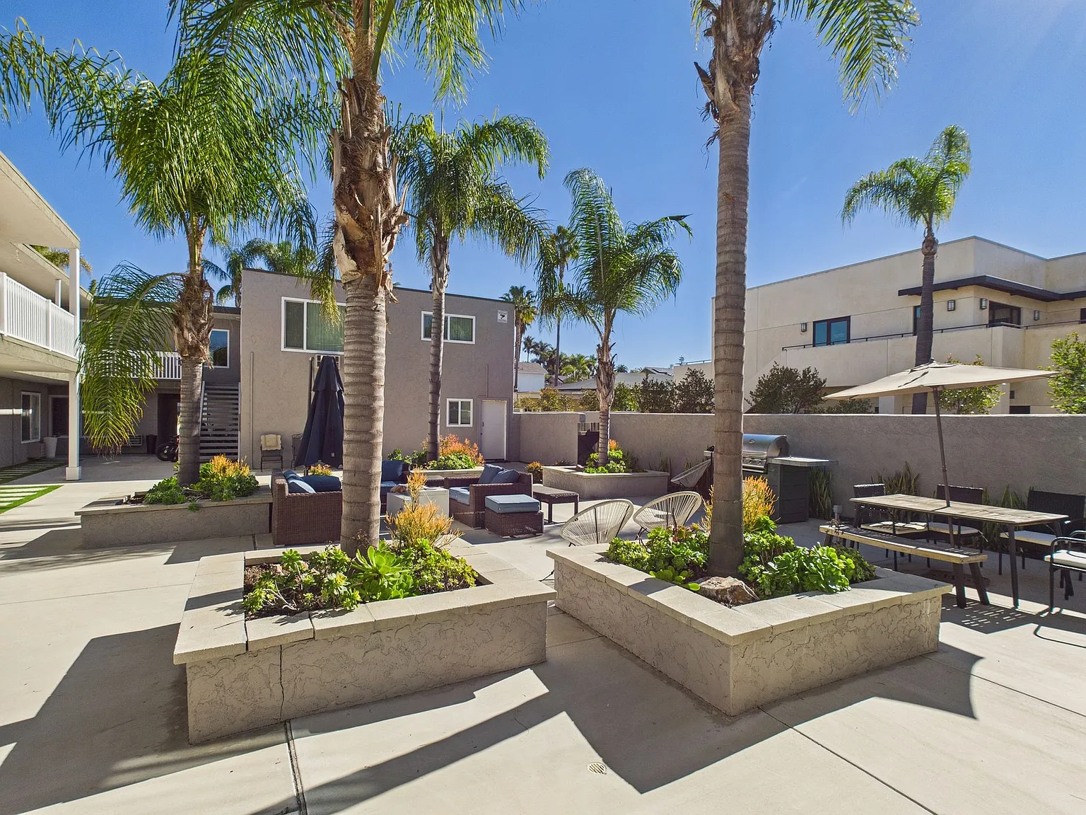 Eureka Place — Photo 1