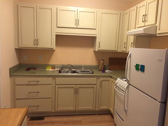 2nd image of 322 Gorrell St