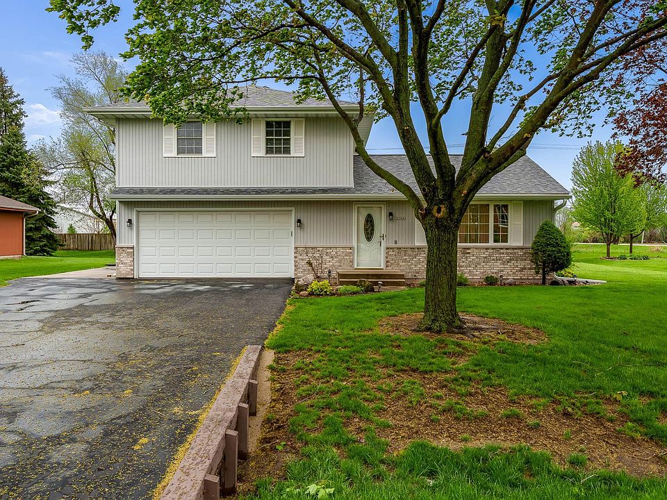 1st image of 10355 Banyan Dr