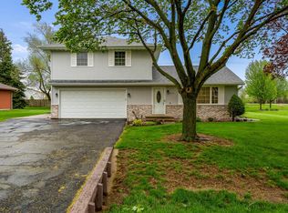 10355 Banyan Dr, Loves Park, IL 61115