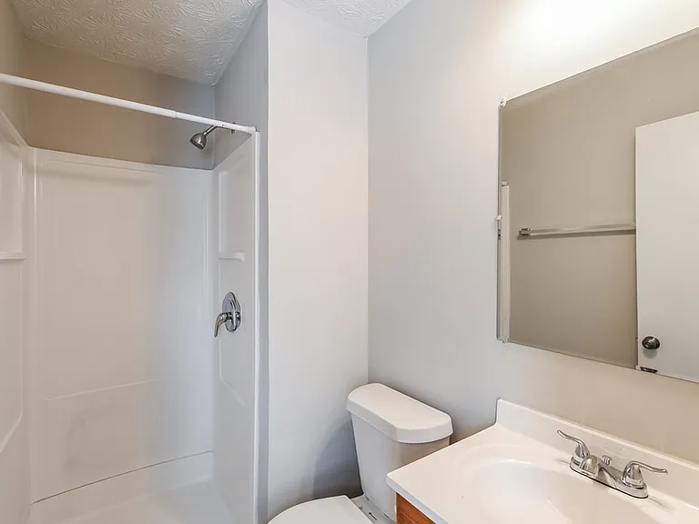 806 Durham Xing — Photo 10