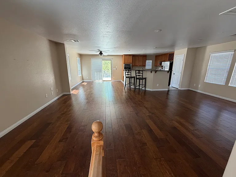 10843 Iona Island Ave — Photo 4