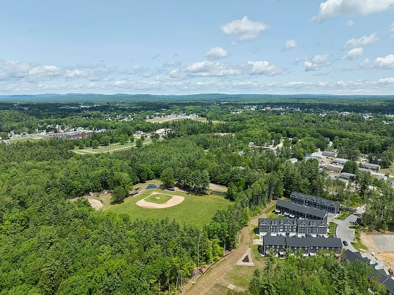 Bayberry Commons- 3 Bedroom 2.5 Bath Townhomes with 2 Car Garage — Photo 135