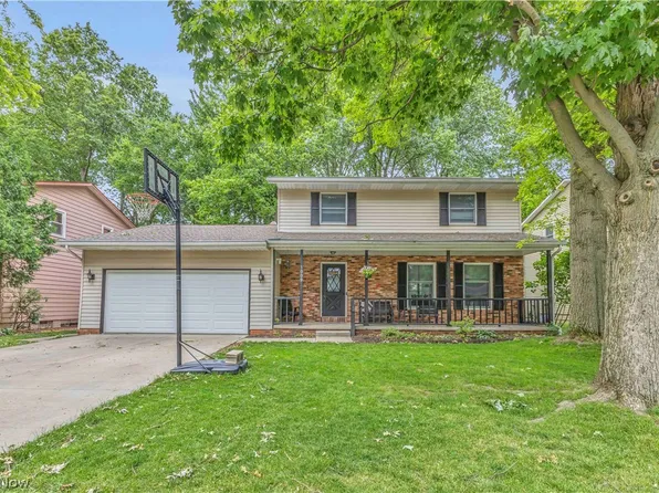 1009 Washington Dr, Grafton, OH 44044