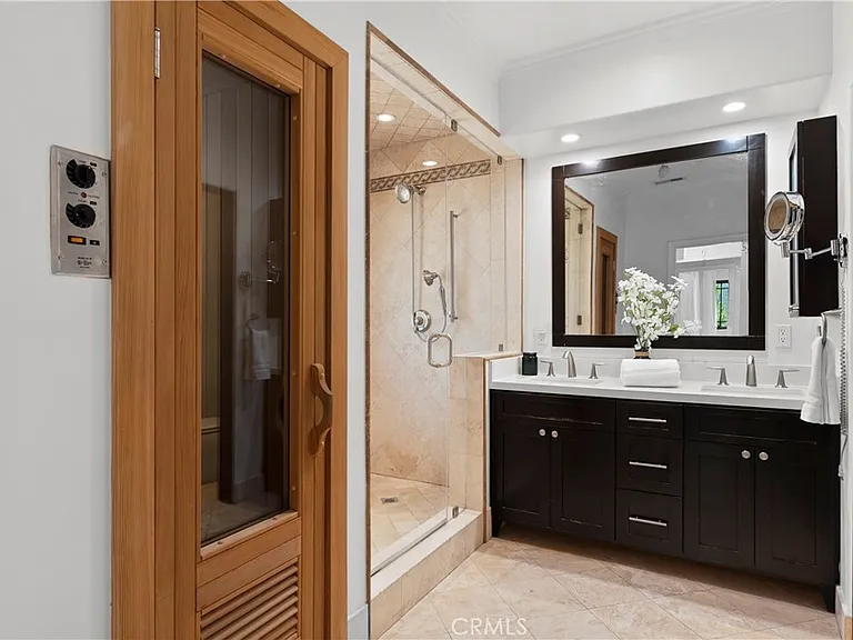 15014 Valleyheart Dr — Photo 21
